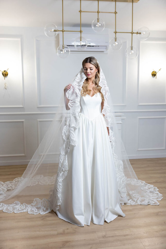 Suknia ślubna Rapi – zdjęcie 8